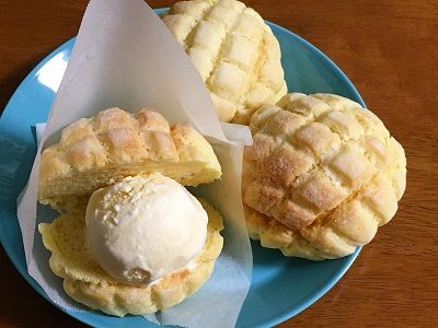 メロンパンアイスとブルーベリータルト♪