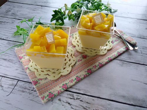 桃缶で♪桃缶のムース