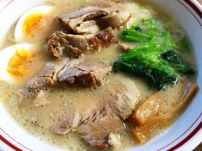 おうちラーメンとアメリカンチェリー入りベイクドチーズケーキ♪