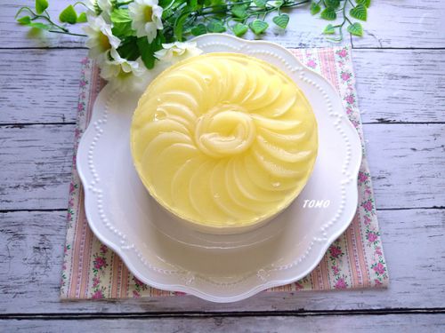 家族のお誕生日ケーキ♪桃缶のムースケーキ