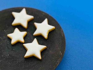 第3001回 菓子工房ルスルスのレモンクッキー『夜空缶』