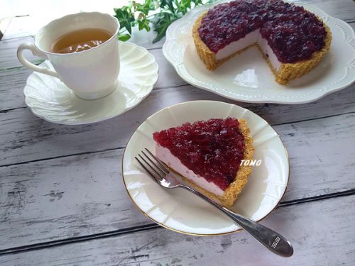 ジャムとクッキーで♪オーブンを使わない!焼かないタルト de ブルーベリージャムのタルト