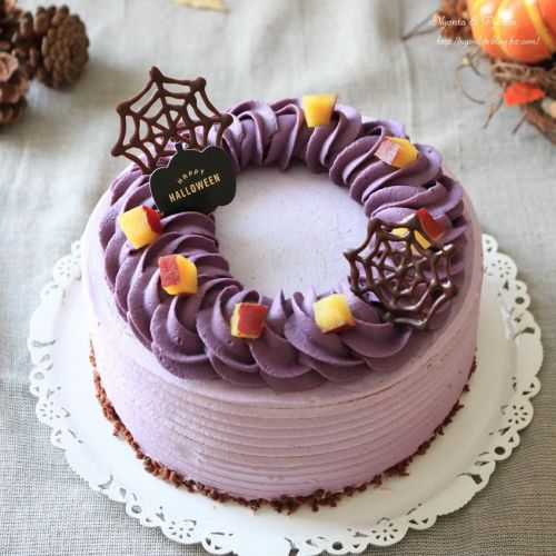 紫いもクリームのハロウィンデコレーションケーキ