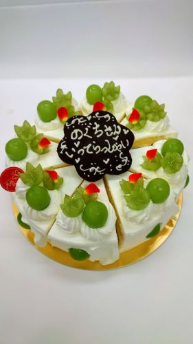 生クリームデコレーション(シャインマスカット)(*´ω｀*)